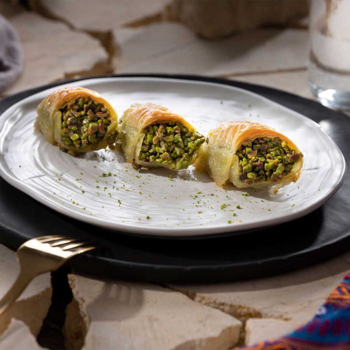 İri Fıstıklı Şöbiyet